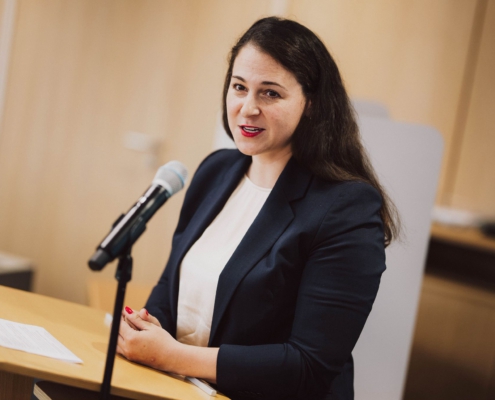 Dr. Natalie Pfau-Weller